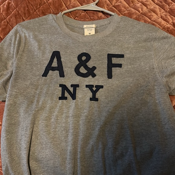 4 Abercrombie and Fitch T-shirts size men’s medium - Picture 6 of 9